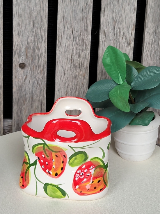 ceramicas anoru Other - Hand-Painted Strawberry Ceramic Caddy - Red and Green - Ceramicas Anoru